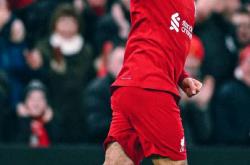 开云官网-曼城客场战胜伯恩茅斯，继续追赶领头羊