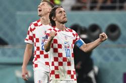 开云官网-包含克罗地亚碾压波兰，阿圭罗状态火热的词条