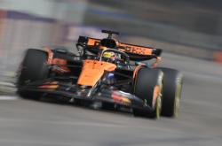 开云下载-红牛二队翻盘迈凯伦，塞恩斯惊艳四座