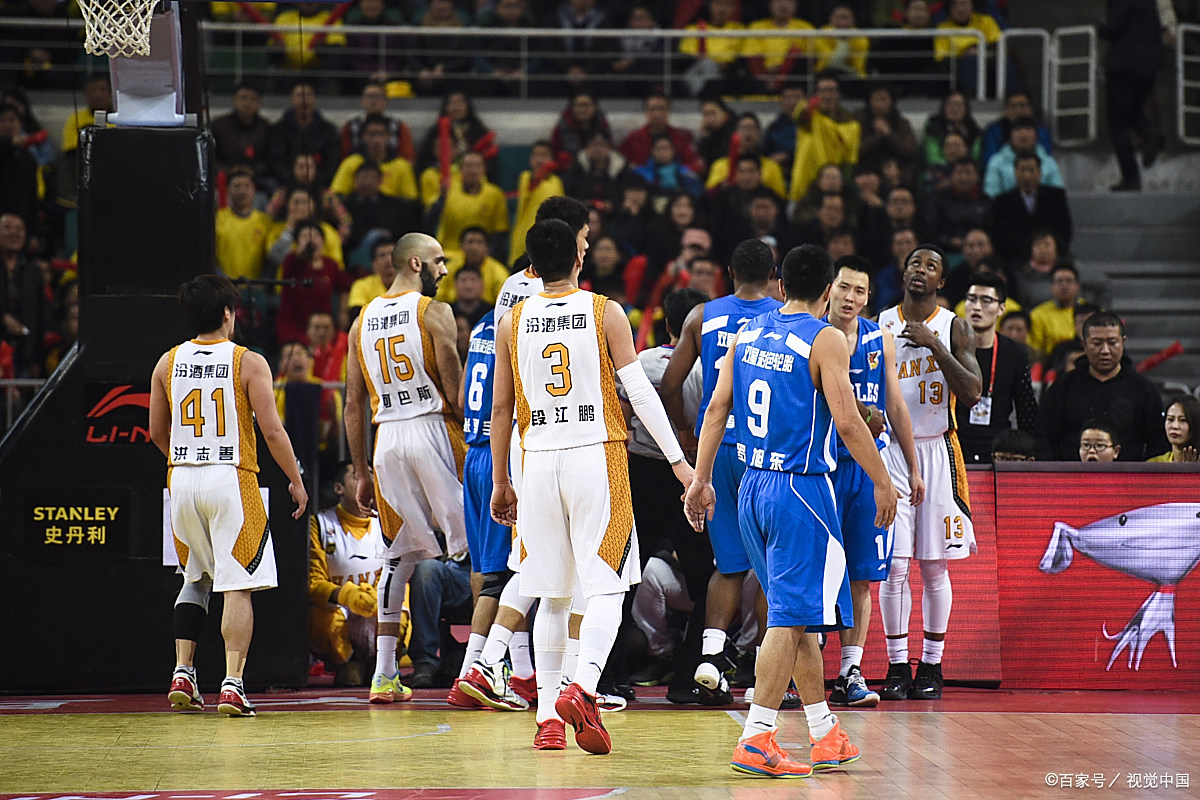 勇士队抵达欧洲进行友谊赛,展现壮美风采促进文化交流的简单介绍 勇士队抵达欧洲进行友谊赛,展现壮美风采促进文化交流的简单介绍