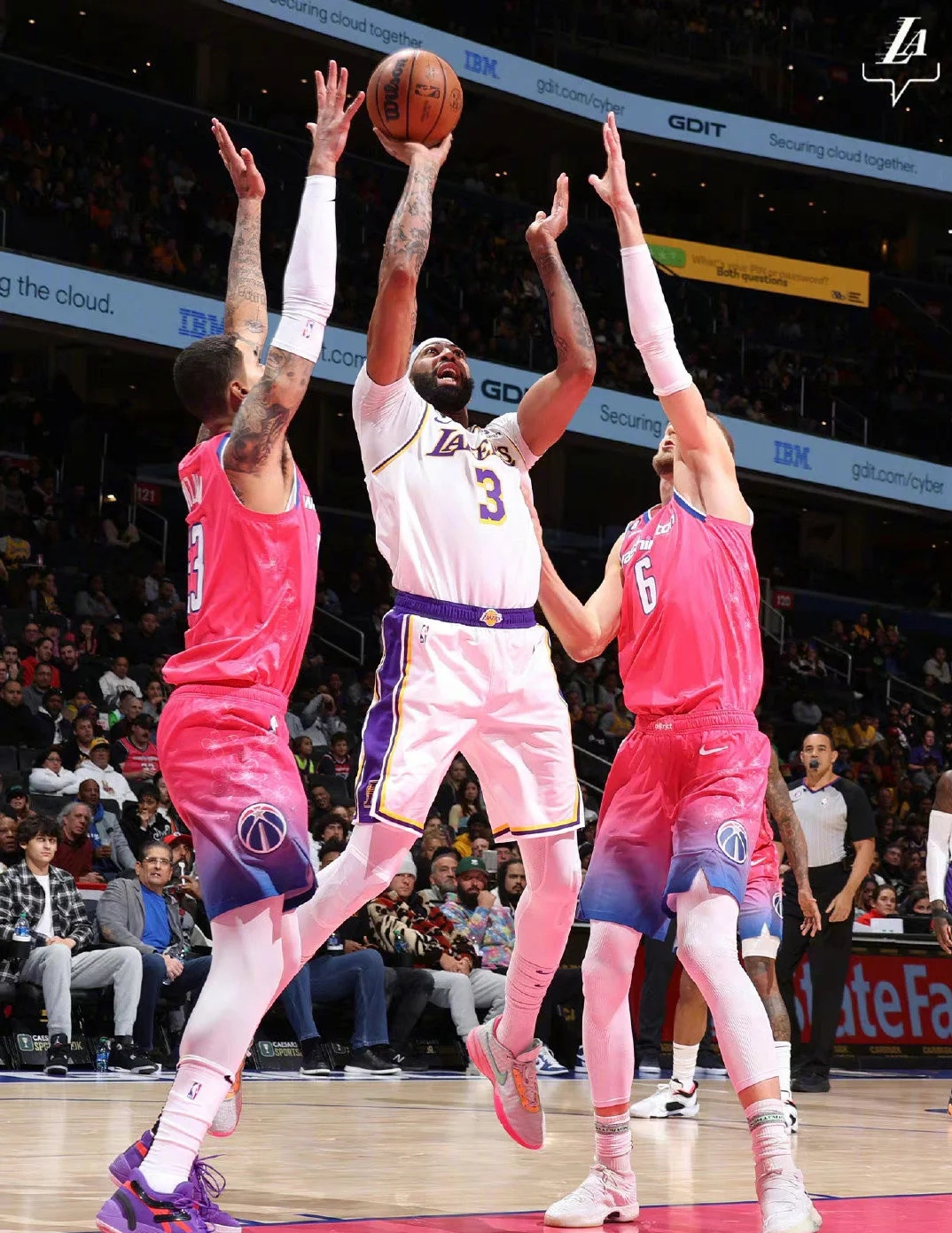 关于RGE碾压达拉斯独行侠,德约科维奇攻防两端统治比赛峡谷大战淘汰赛,成为赛场最大亮点的信息 关于RGE碾压达拉斯独行侠,德约科维奇攻防两端统治比赛峡谷大战淘汰赛,成为赛场最大亮点的信息