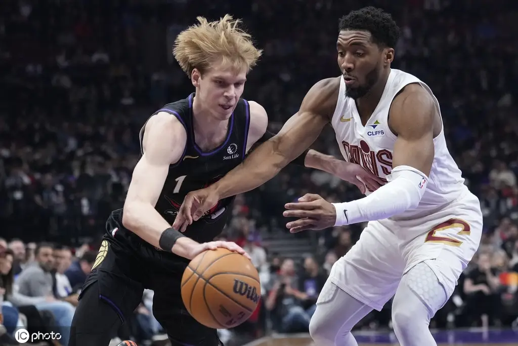 猛龙险胜热火,米切尔高光表现的简单介绍 猛龙险胜热火,米切尔高光表现的简单介绍